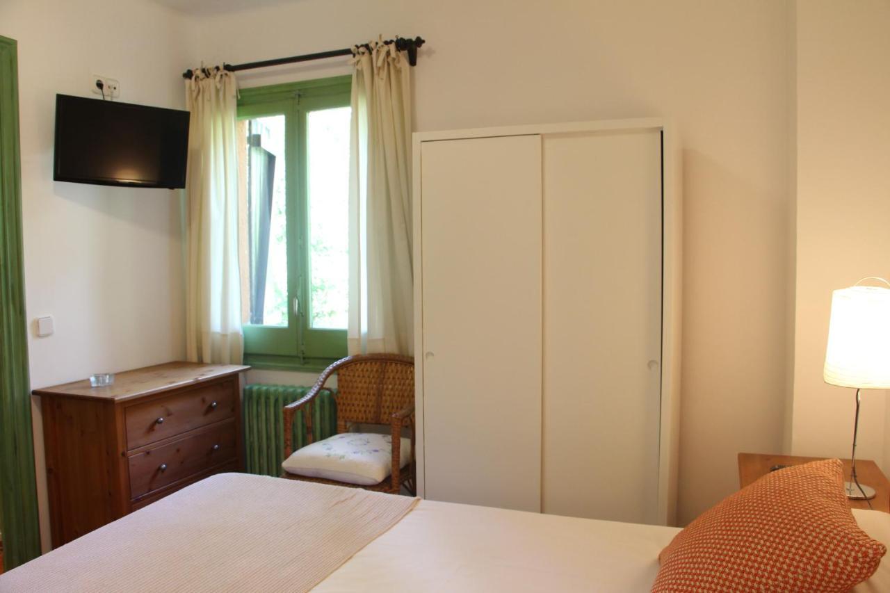 Hostal L'Ou De Reig Montseny Exterior photo