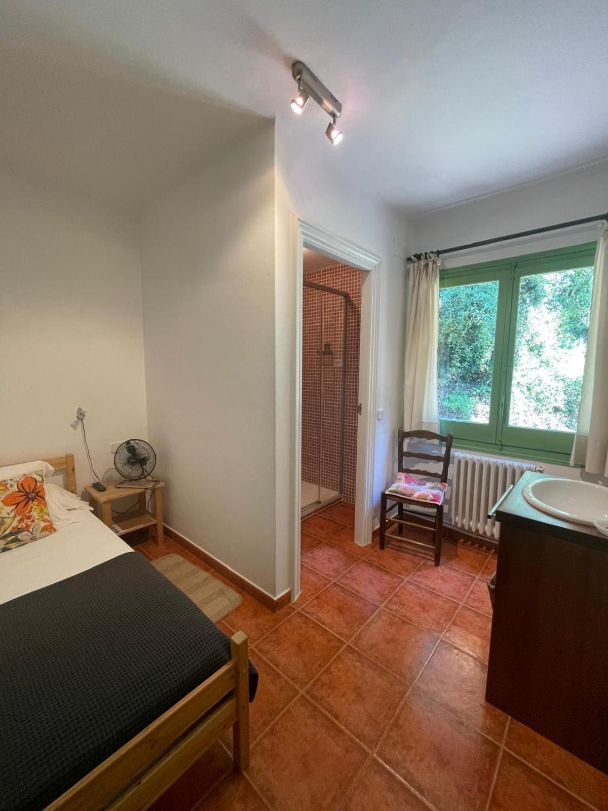 Hostal L'Ou De Reig Montseny Exterior photo