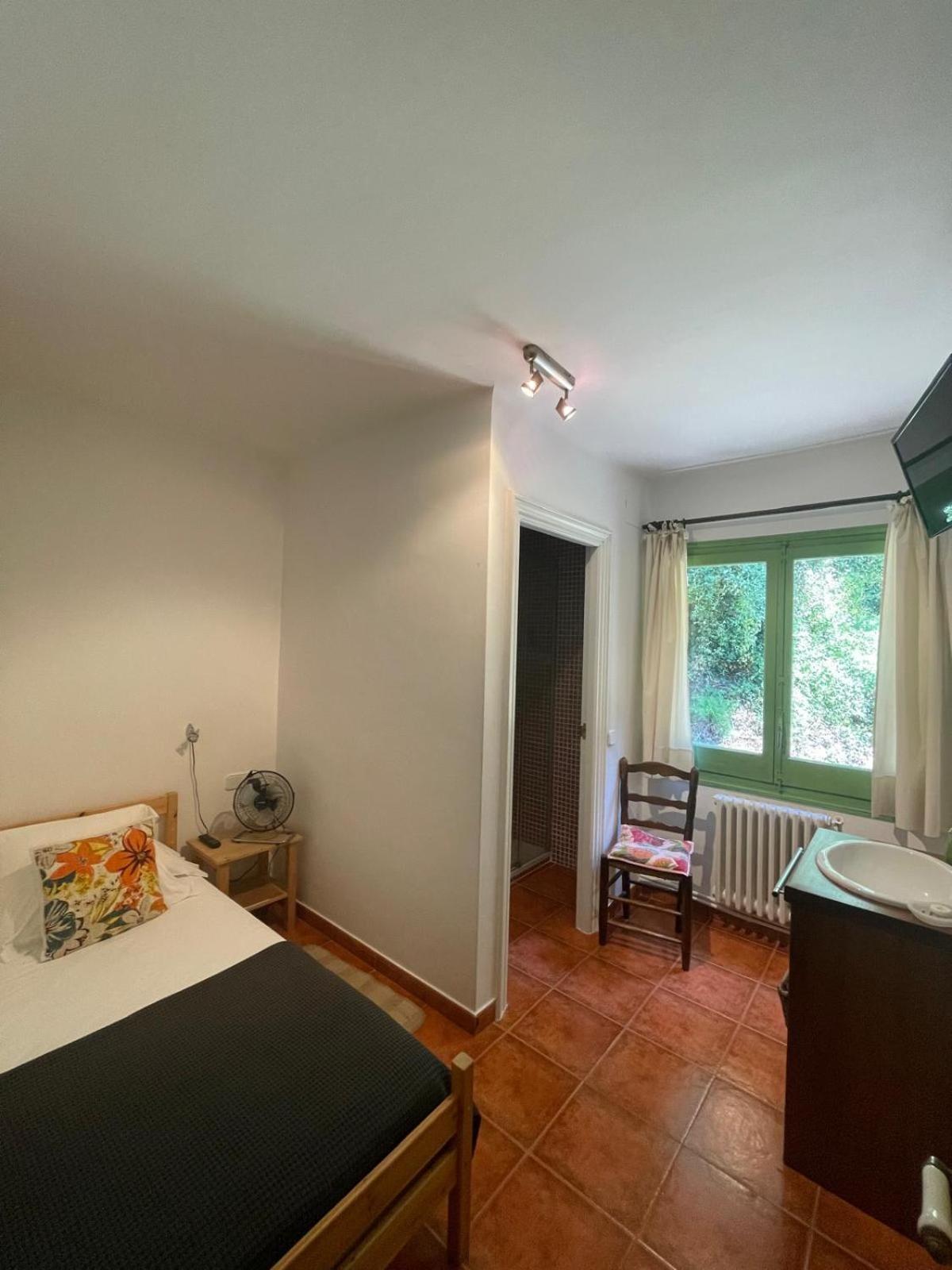 Hostal L'Ou De Reig Montseny Exterior photo