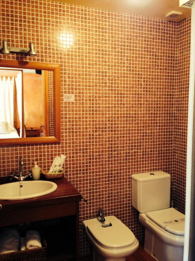 Hostal L'Ou De Reig Montseny Exterior photo